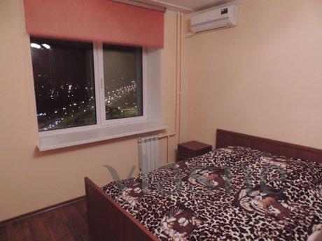 One bedroom apartment with renovated, 19 floor. Kitchen 10 s