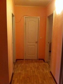 2-bedroom apartment near the metro, Samara - apartment by the day