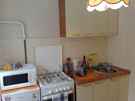 2 bedroom apartment renovated, Yekaterinburg - apartment by the day