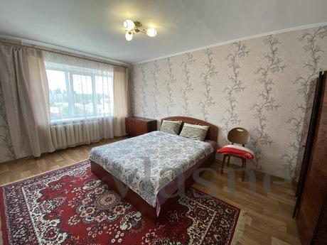 Two-room apartment in the center, Mykolaiv - apartment by the day