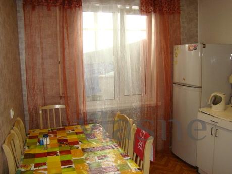 Comfortable apartment near the metro, Yekaterinburg - apartment by the day