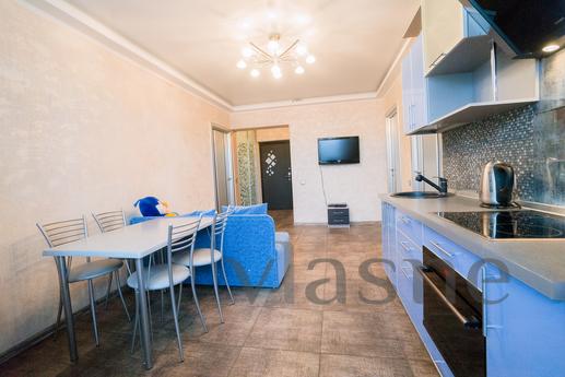 2 bedroom apartment in luxuri house, Saratov - apartment by the day