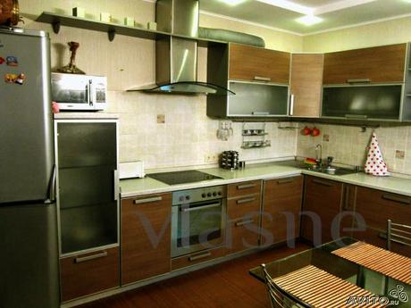 3 bedroom apartment 'Luxe', Rostov-on-Don - apartment by the day