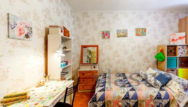 Apartments near the Hermitage, Saint Petersburg - apartment by the day