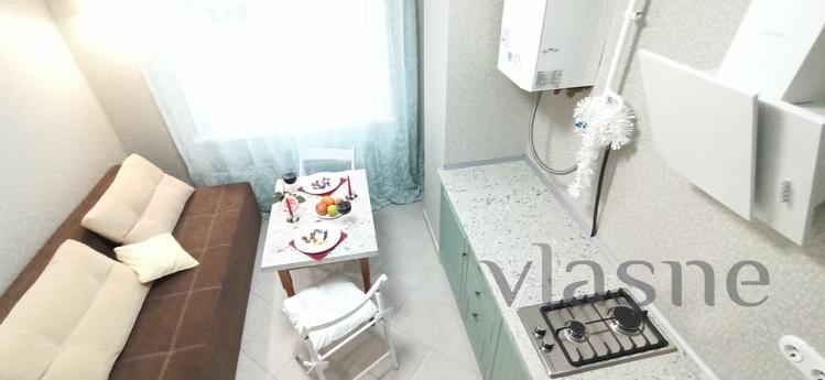 Nice warm apartment on the Prazhsky resi, Kyiv - apartment by the day