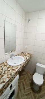 Nice warm apartment on the Prazhsky resi, Kyiv - apartment by the day