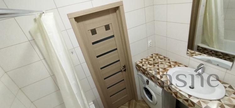 Nice warm apartment on the Prazhsky resi, Kyiv - apartment by the day