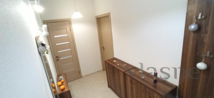 Nice warm apartment on the Prazhsky resi, Kyiv - apartment by the day