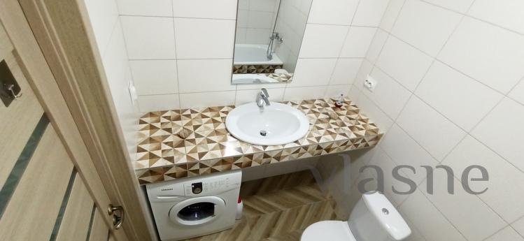 Nice warm apartment on the Prazhsky resi, Kyiv - apartment by the day