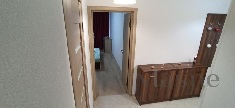 Nice warm apartment on the Prazhsky resi, Kyiv - apartment by the day