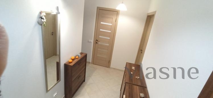 Nice warm apartment on the Prazhsky resi, Kyiv - apartment by the day
