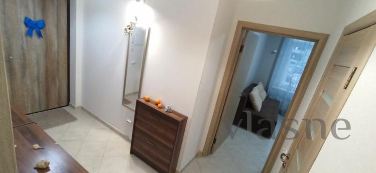 Nice warm apartment on the Prazhsky resi, Kyiv - apartment by the day