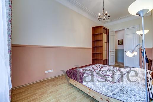 2-bedroom apartment in the center, Saint Petersburg - apartment by the day