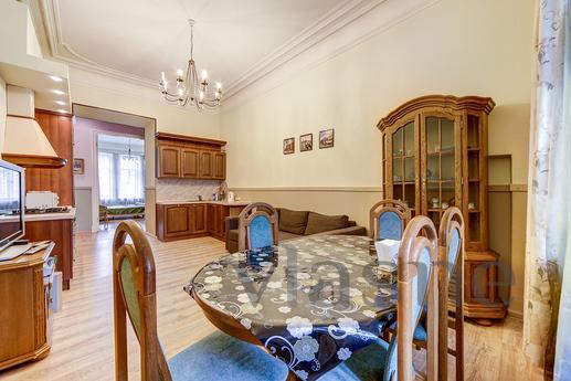 2-bedroom apartment in the center, Saint Petersburg - apartment by the day