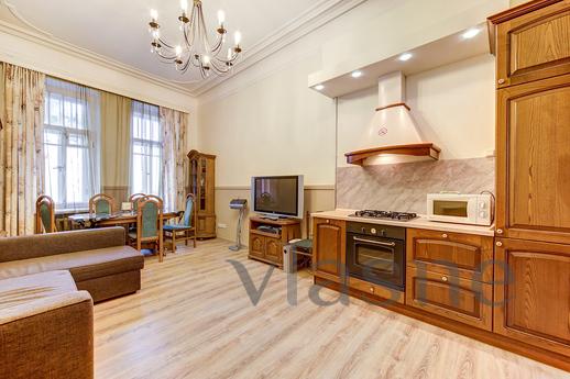 2-bedroom apartment in the center, Saint Petersburg - apartment by the day