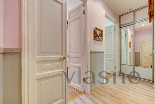 2-bedroom apartment in the center, Saint Petersburg - apartment by the day