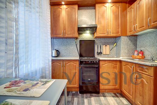 The apartment is on Kovensky Lane, Saint Petersburg - apartment by the day