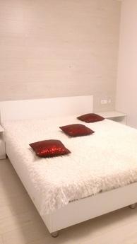I rent a modern, stylish 2 x room apartment - a studio in a 