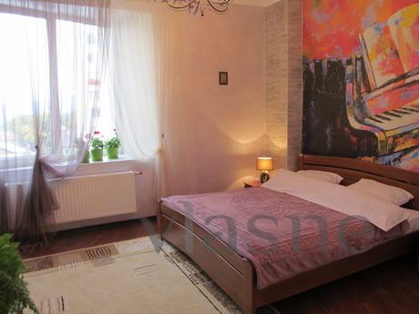 The center, beautiful apartment, Chernivtsi - apartment by the day