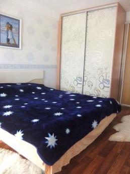 2 BR, Minskaya metro 3min., Kyiv - apartment by the day