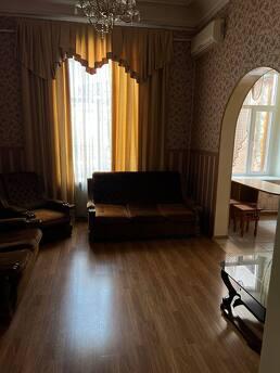 Velika 3 rooms BazarnaCenterLangeron, Odessa - apartment by the day