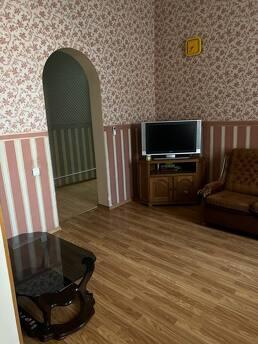 Velika 3 rooms BazarnaCenterLangeron, Odessa - apartment by the day