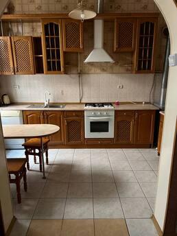 Velika 3 rooms BazarnaCenterLangeron, Odessa - apartment by the day