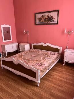 Velika 3 rooms BazarnaCenterLangeron, Odessa - apartment by the day