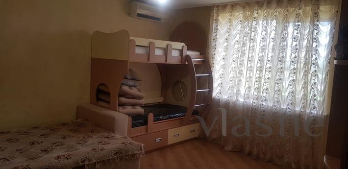 Rent 2-room apartment with sea view, Yuzhny - apartment by the day