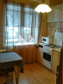 Spacious 3 bedroom apartment Center, Belgorod - apartment by the day