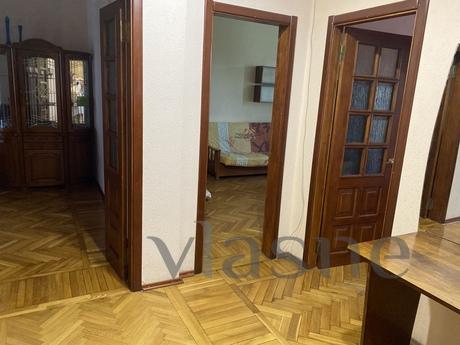 Rent a 3-room apartment in the center, Kharkiv - apartment by the day