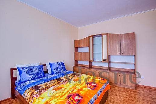 One bedroom apartment with a jacuzzi!, Yekaterinburg - apartment by the day