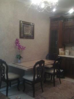 2-bedroom apartment, Odessa - apartment by the day