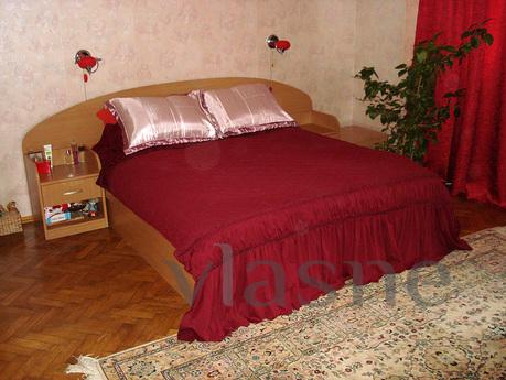 For rent 3-bedroom apartment in Lukyanovka Street. Melnikov,