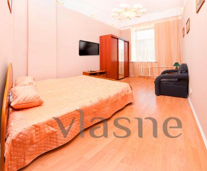 The apartment is 300m from the Hermitage, Saint Petersburg - apartment by the day