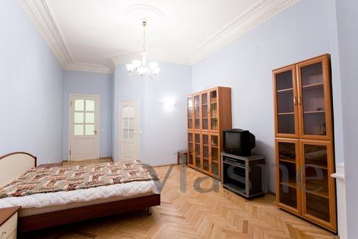 APARTMENT IN THE HEART discount factor, Saint Petersburg - apartment by the day