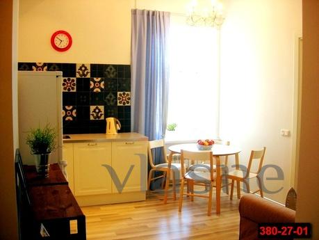 Comfortable, modern apartment in the heart of the city! has 