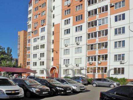 1 bedroom in the center, in a new house., Voronezh - apartment by the day