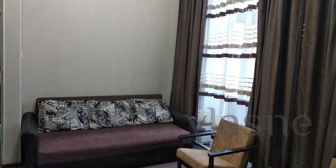 Clean, bright and comfortable 2-room apartment in the very c