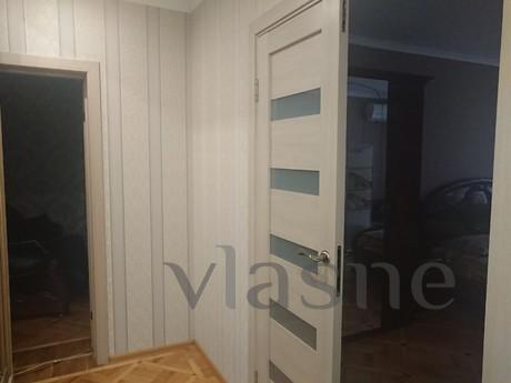 2 bedroom apartment on Krasnoarmeyskaya, Rostov-on-Don - apartment by the day