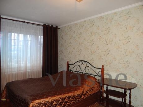 The apartment is located in the city center in 10 minutes. f