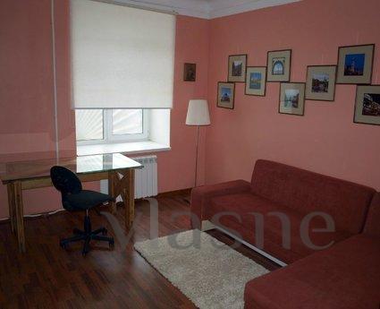 The apartment is located close to the metro station, renovat