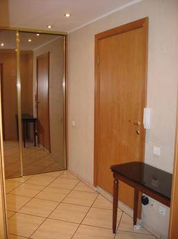 Apartment for rent in the center of Omsk, Omsk - apartment by the day