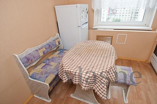 Chelyabinsk Molodogvardeitsev 39B, Chelyabinsk - apartment by the day