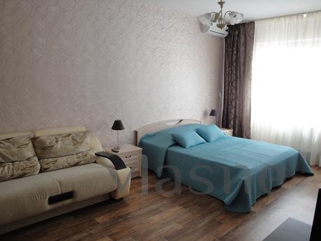 Stylish apartment with king bed, Krasnodar - apartment by the day