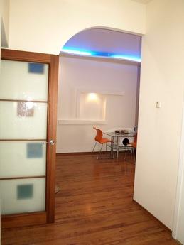 2 bedroom apartment in the center, Kharkiv - apartment by the day