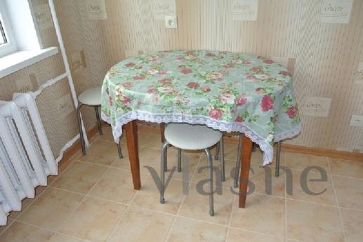 Three bedroom apartment Vokzalnoye High, Kerch - apartment by the day