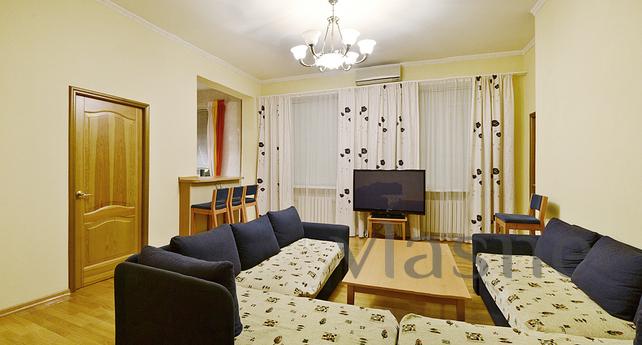 Two-bedroom apartment on the barricades, Moscow - apartment by the day