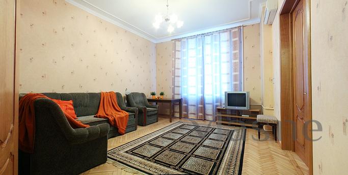 Cozy apartment near Smolenskaya, Moscow - apartment by the day