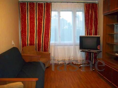 3 rooms apartment near metro Ozerki, Saint Petersburg - apartment by the day